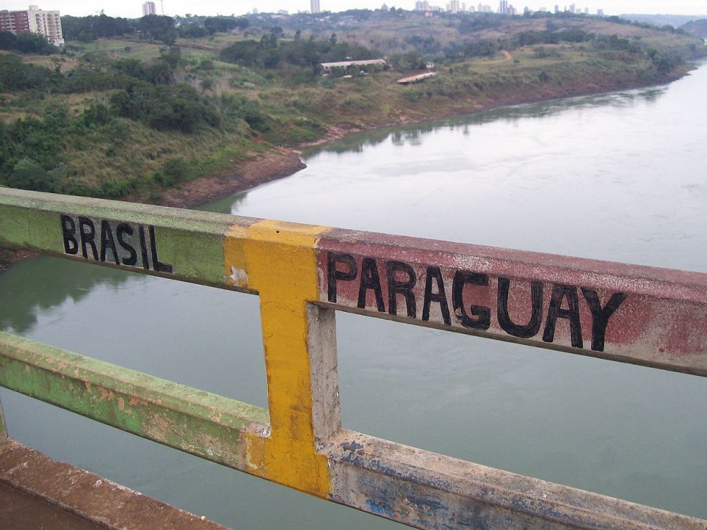 Ponte da Amizade: fronteira entre Brasil e Paraguai. Crédito: Ekem/wikipedia/Creative Commons