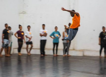 Escola Livre de Dança da Maré Centro de Artes da Maré